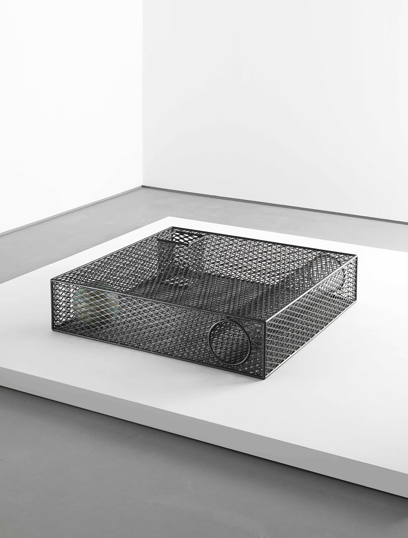 Element Table Cage_Faye Toogood