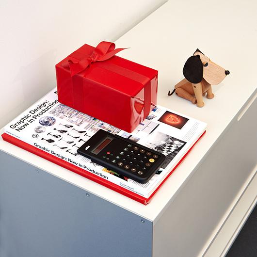 33 Gifts at 33 Bond at Vitsoe (3) ©Guillermo Cano