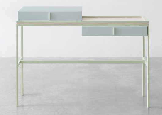 Flamingo_console_by_Marco_Guazzini_dezeen_784_3