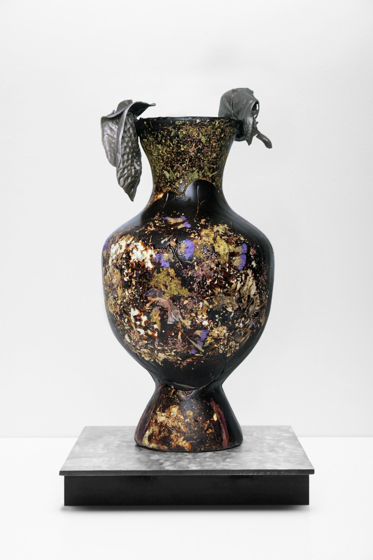 21_Marcin_Rusak_Perishable_Vase_2B