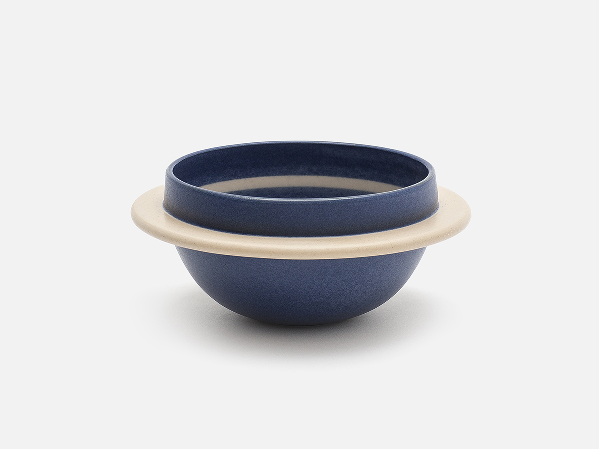 Photo_by_Antti_Pulli_Saturne_bowl_by_Helene_Morbu_sm