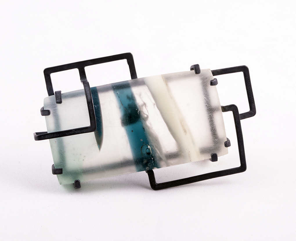 Jewelry Made From Stone, Resin, and Plastic Trash by Poleta Rodete