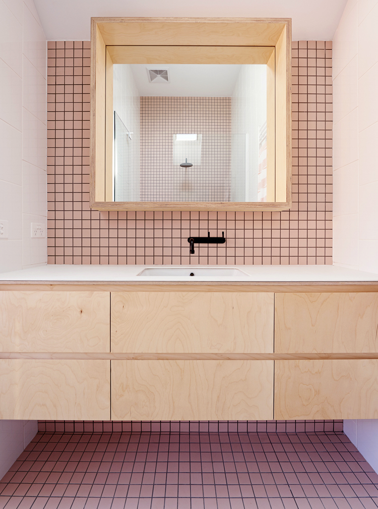 Bathrooms_DesignMilk_Gayfer