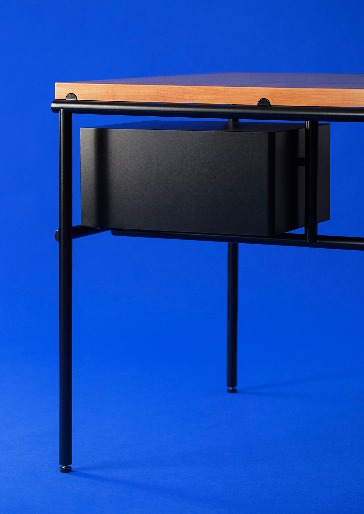 JO Desk by ÖRNDUVALD