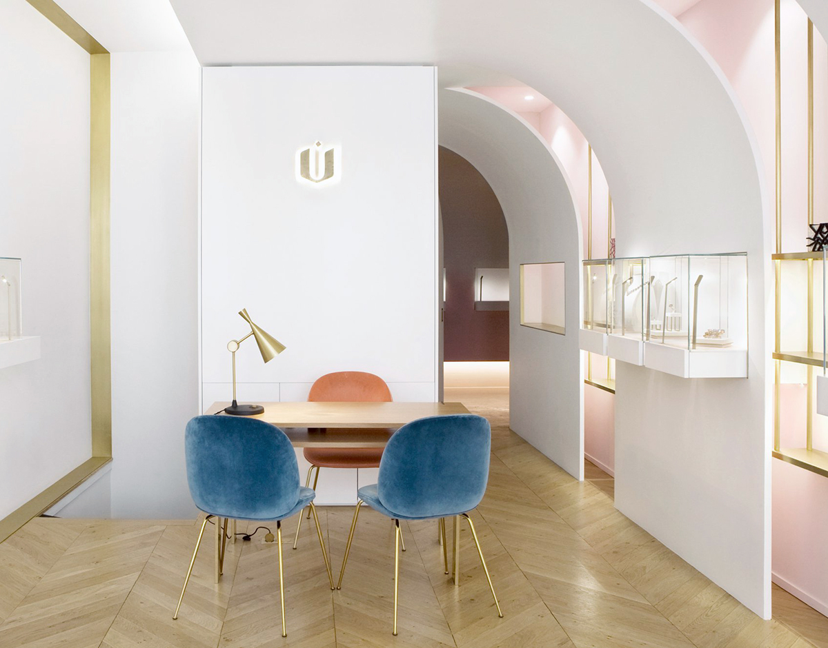 nuun-jewellery-shop-java-architectes-interiors-retail-paris-france_dezeen_hero