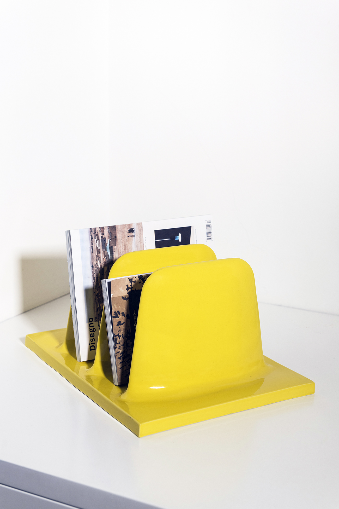 Laetitia de Allegri & Matteo Fogale UNTITLED #2 Magazine rack