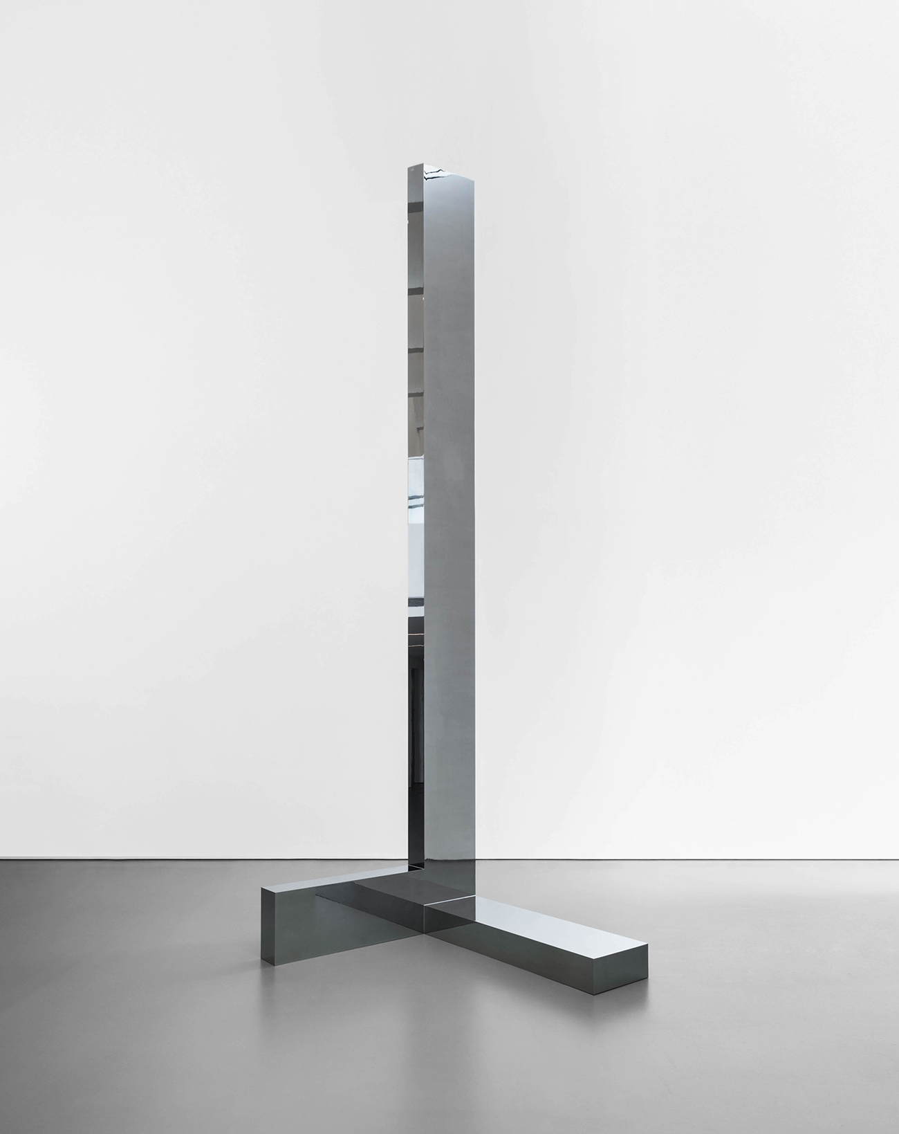 Gerold Miller, Verstärker 28, 2017, Polished stainless steel, 126x36x40.5 in 320x91.25x103cm[5]