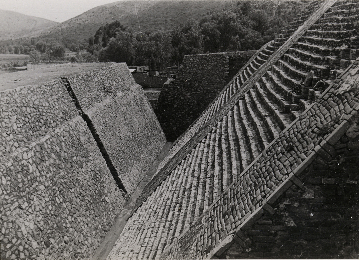 Josef Albers, Untitled (Great Pyramid, Tenayuca, Mexico), ca. 1940