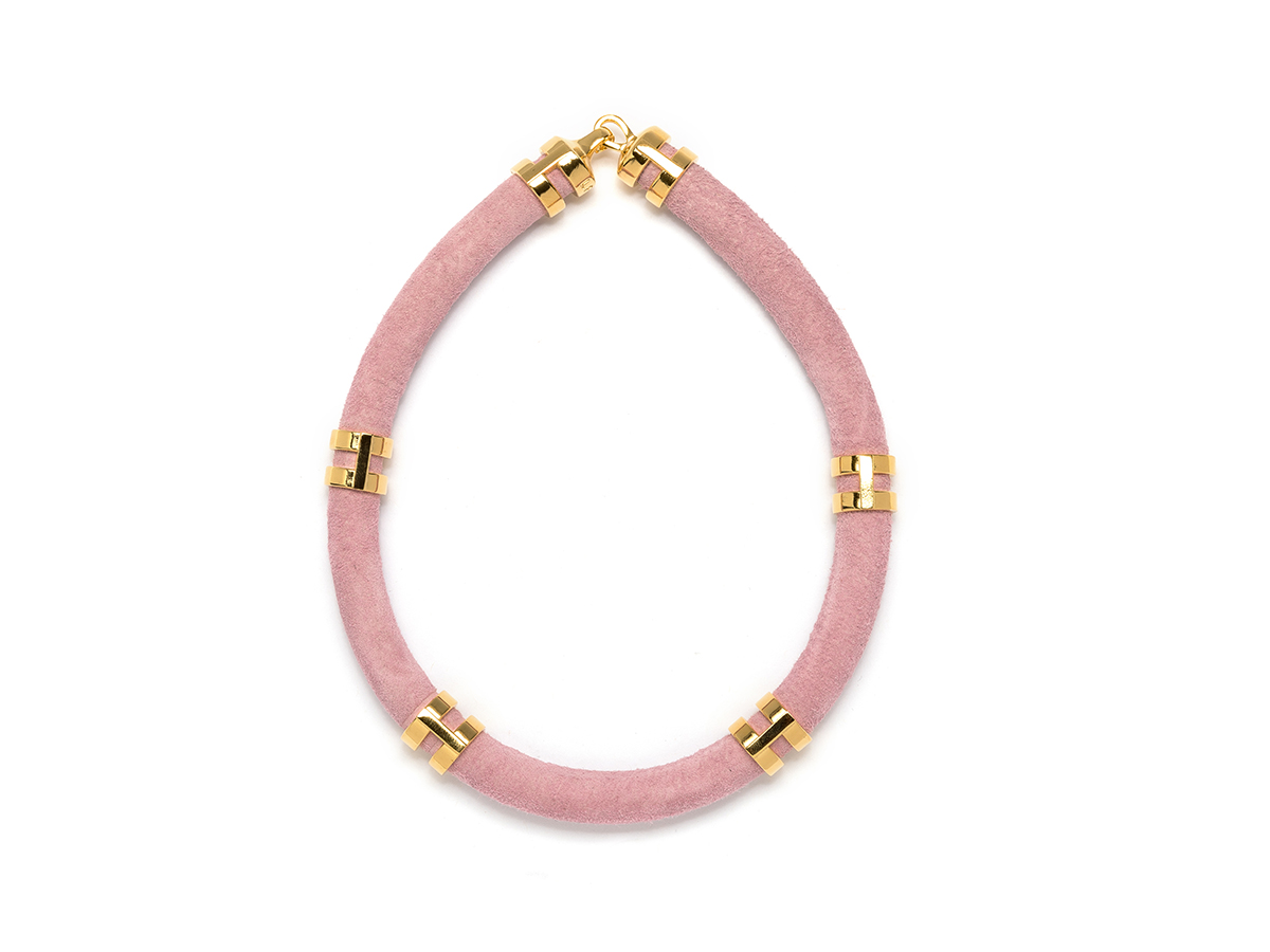 SS18-N016_DOUBLE-TAKE NECKLACE IN PINK SUEDE