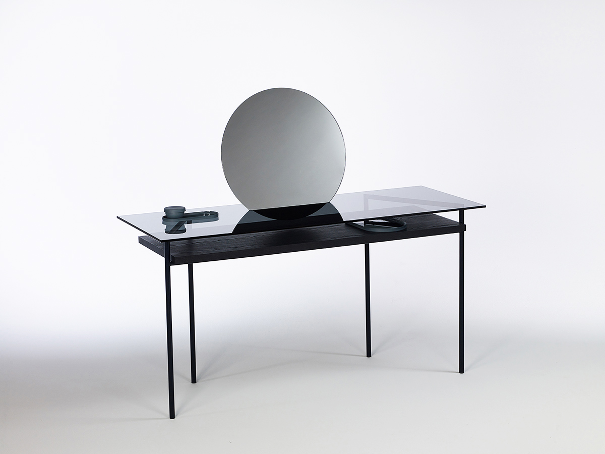 DEINTUITIEFABRIEK_HOVER_DRESSING_TABLE_1_LOWRES