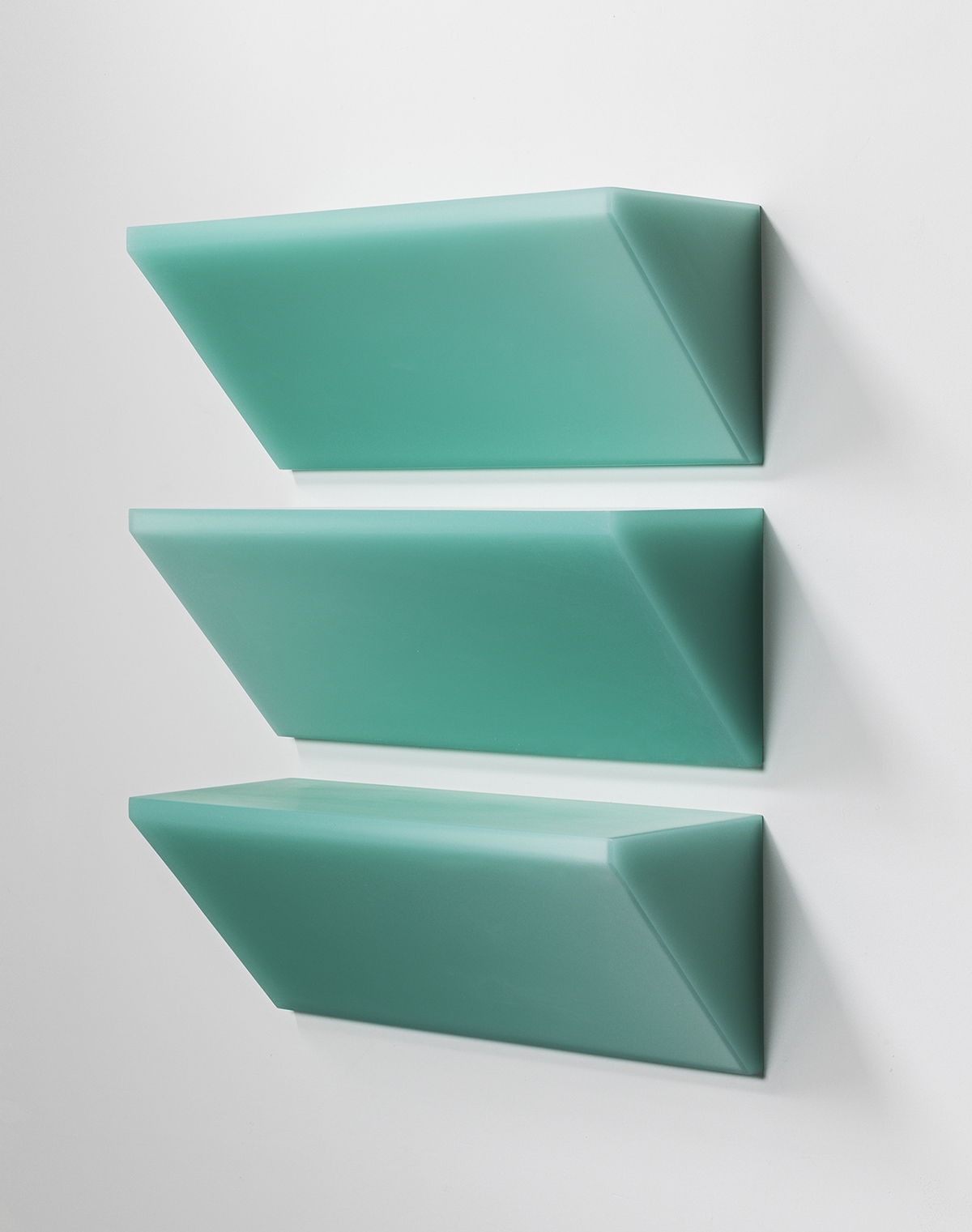 SS_FactureStudio_TriangleShelves