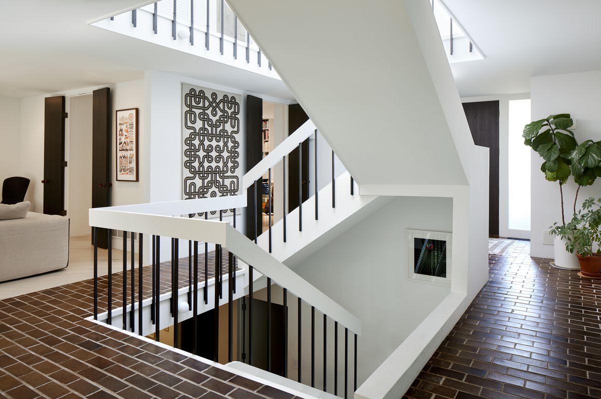 House_Calls_Bulthuis_Grawe_GrandRapids_staircase_3