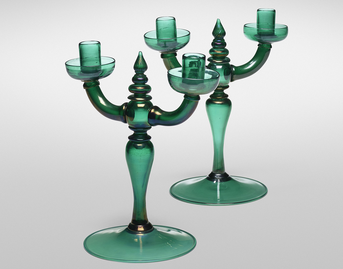 104_2_important_italian_glass_january_2019_vittorio_zecchin_candelabrum_pair__wright_auction