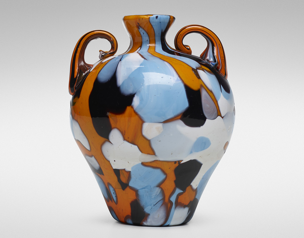 119_1_important_italian_glass_january_2019_fratelli_toso_carnevale_vase__wright_auction