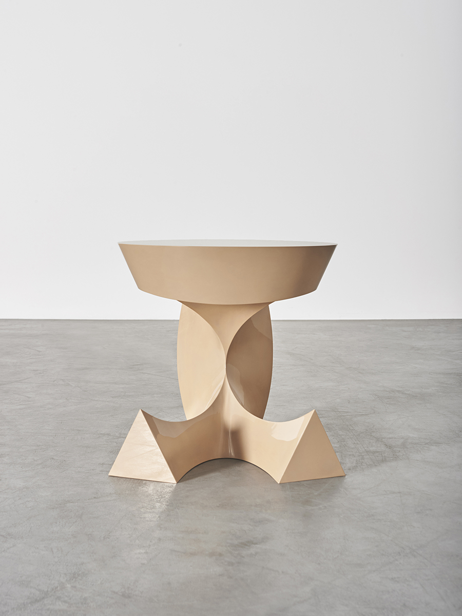 BAKKER_Sitting Table (Urushi)_01