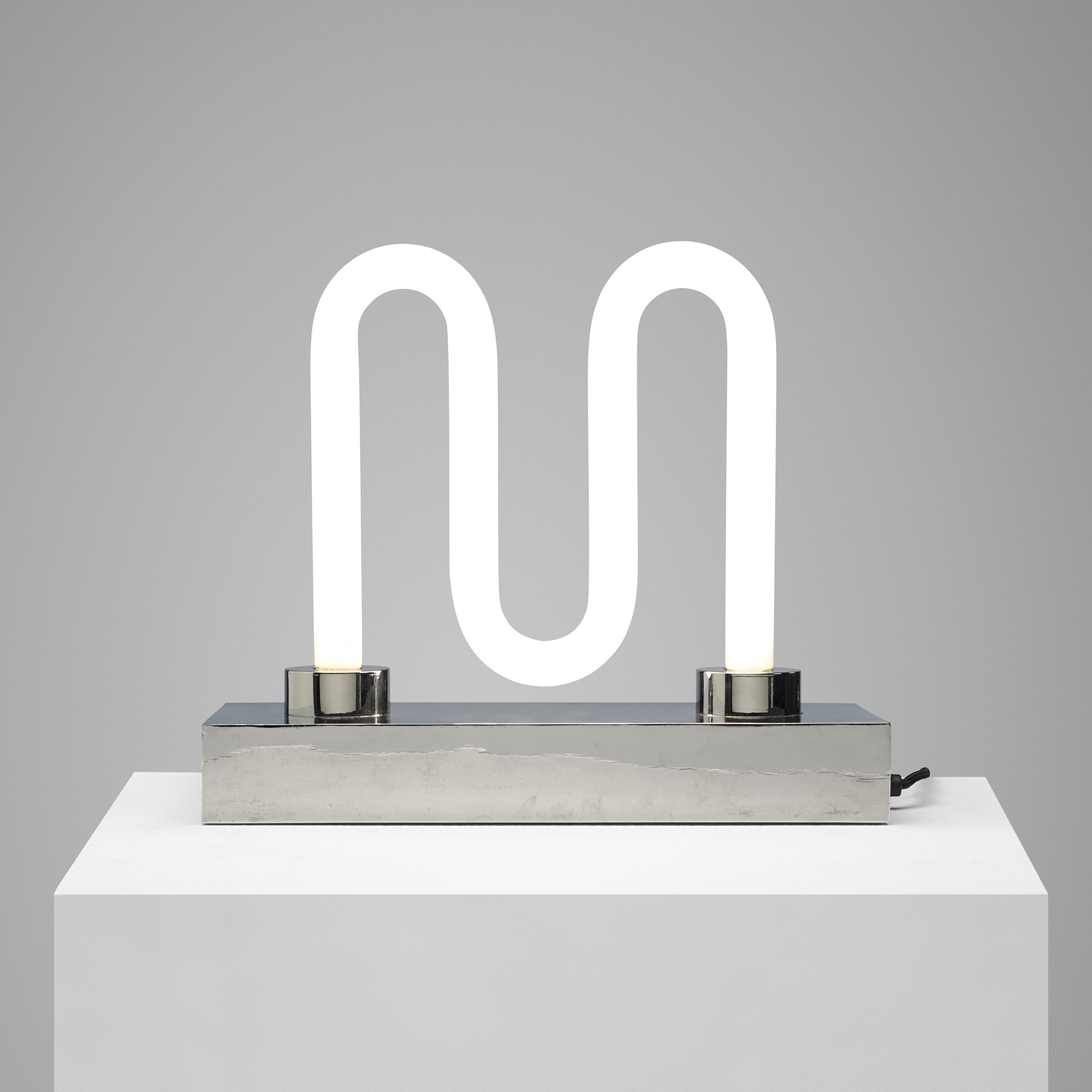 430_1_design_june_2014_ingo_maurer_rare_big_m_table_lamp__wright_auction