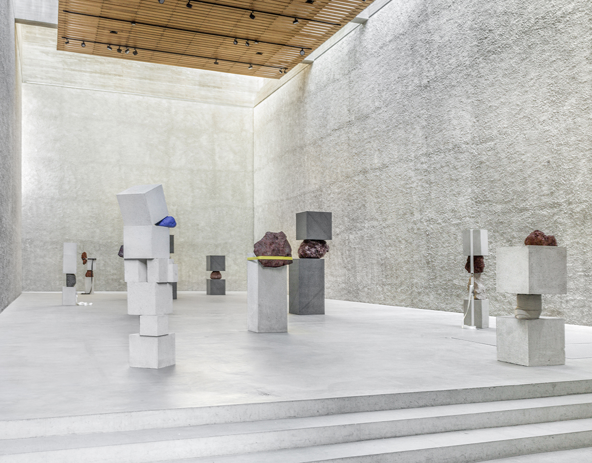 2019_Jose Davila_Moment of Suspension_KOENIG GALERIE NAVE_installation view by Roman Maerz (2)