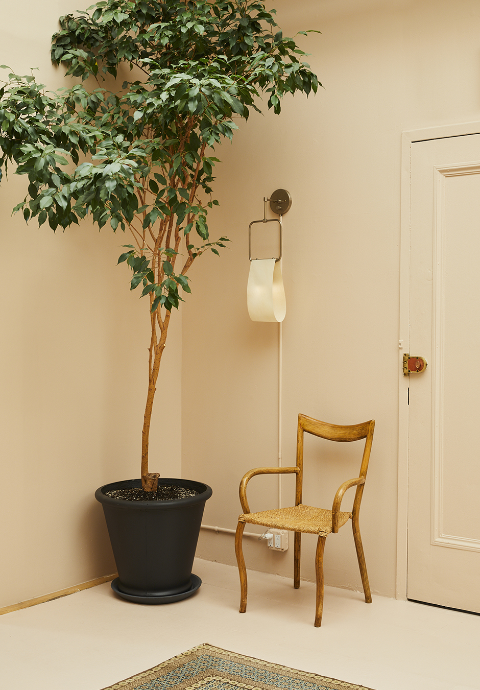 10-Materia_Gallery_Loop I Sconce