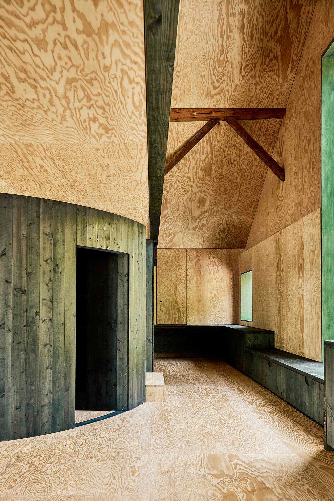 Barn-Conversion-Obstalden-Switzerland-by-Lilitt-Bollinger-Yellowtrace-03