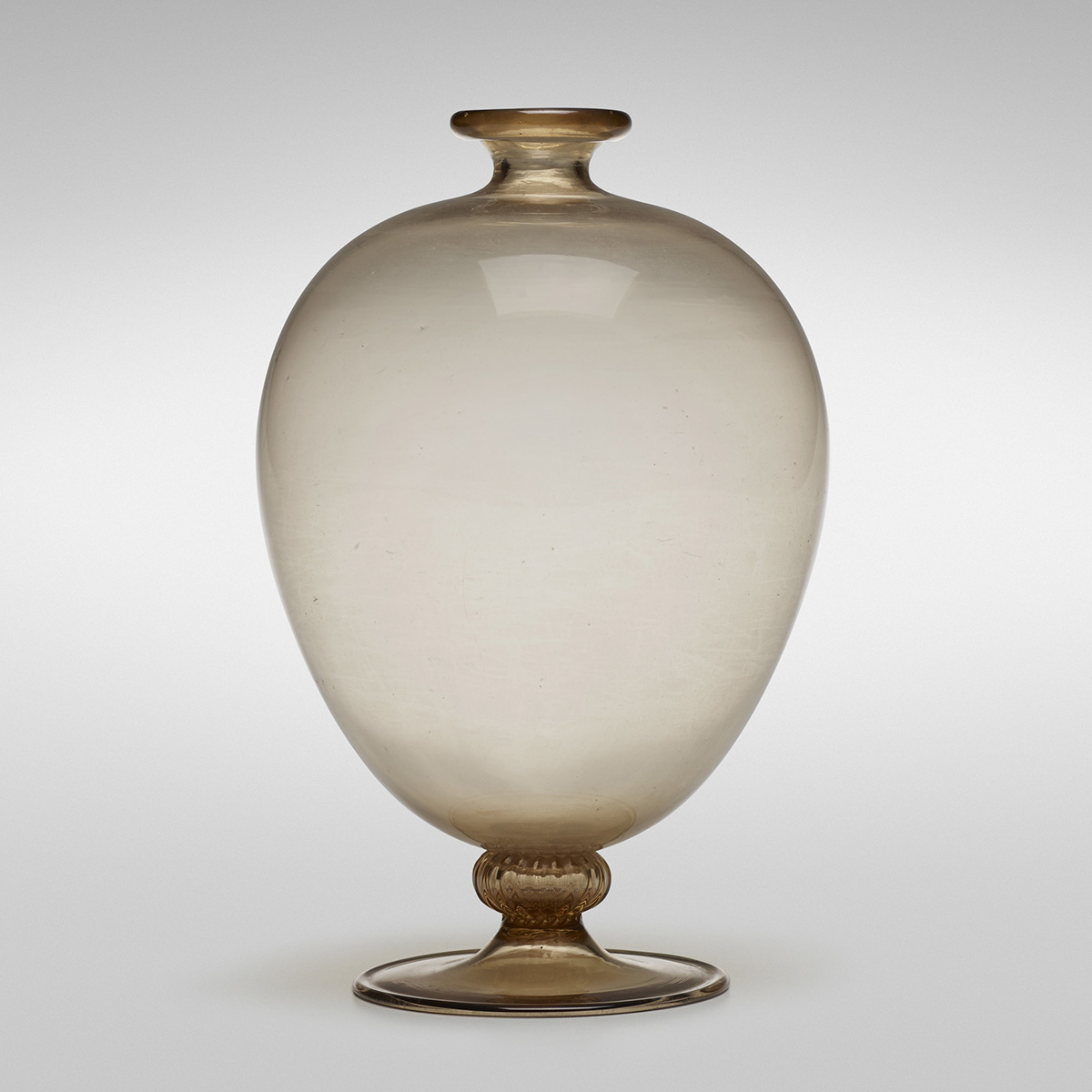 101_1_important_italian_glass_april_2020_vittorio_zecchin_veronese_vase_model_1633__wright_auction