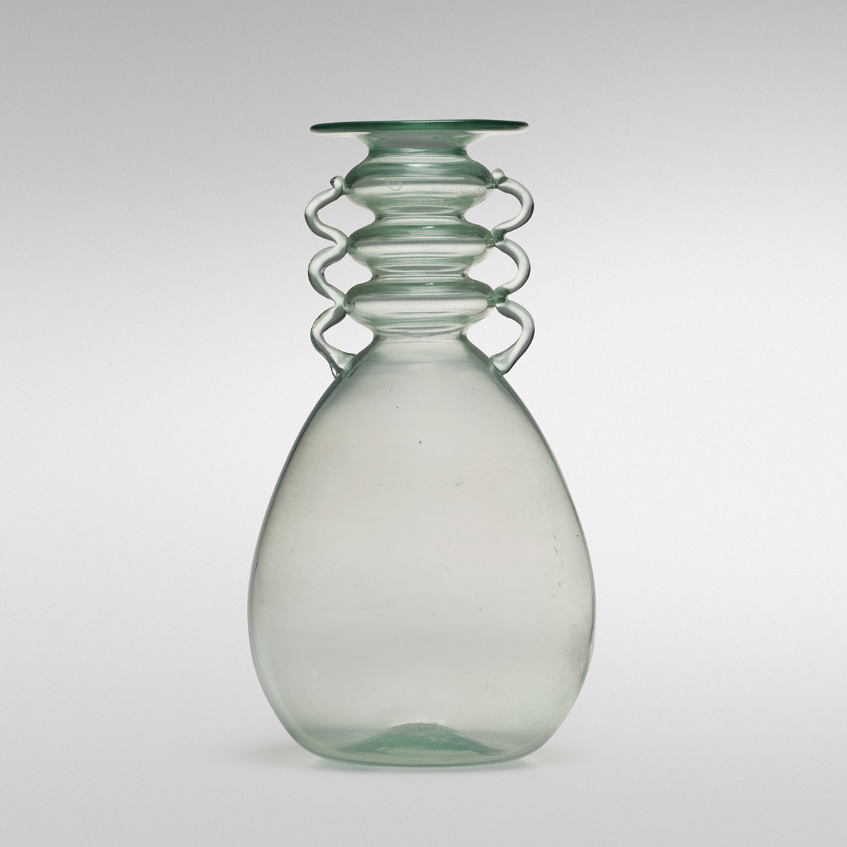 102_1_important_italian_glass_april_2020_vittorio_zecchin_soffiato_vase_model_1766__wright_auction