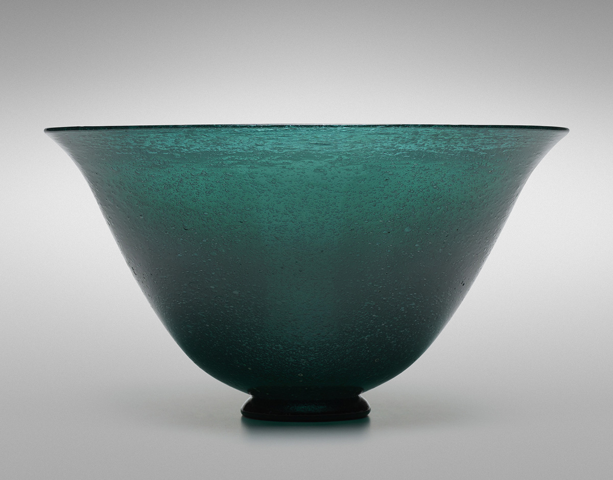 127_1_important_italian_glass_april_2020_flavio_poli_monumental_pulegoso_bowl__wright_auction