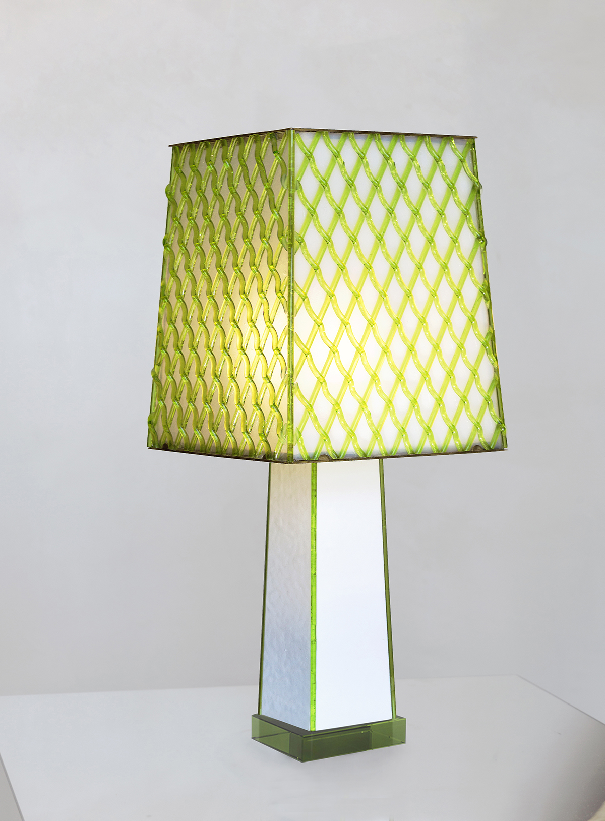 1. MB Table Lamp 'Grate'