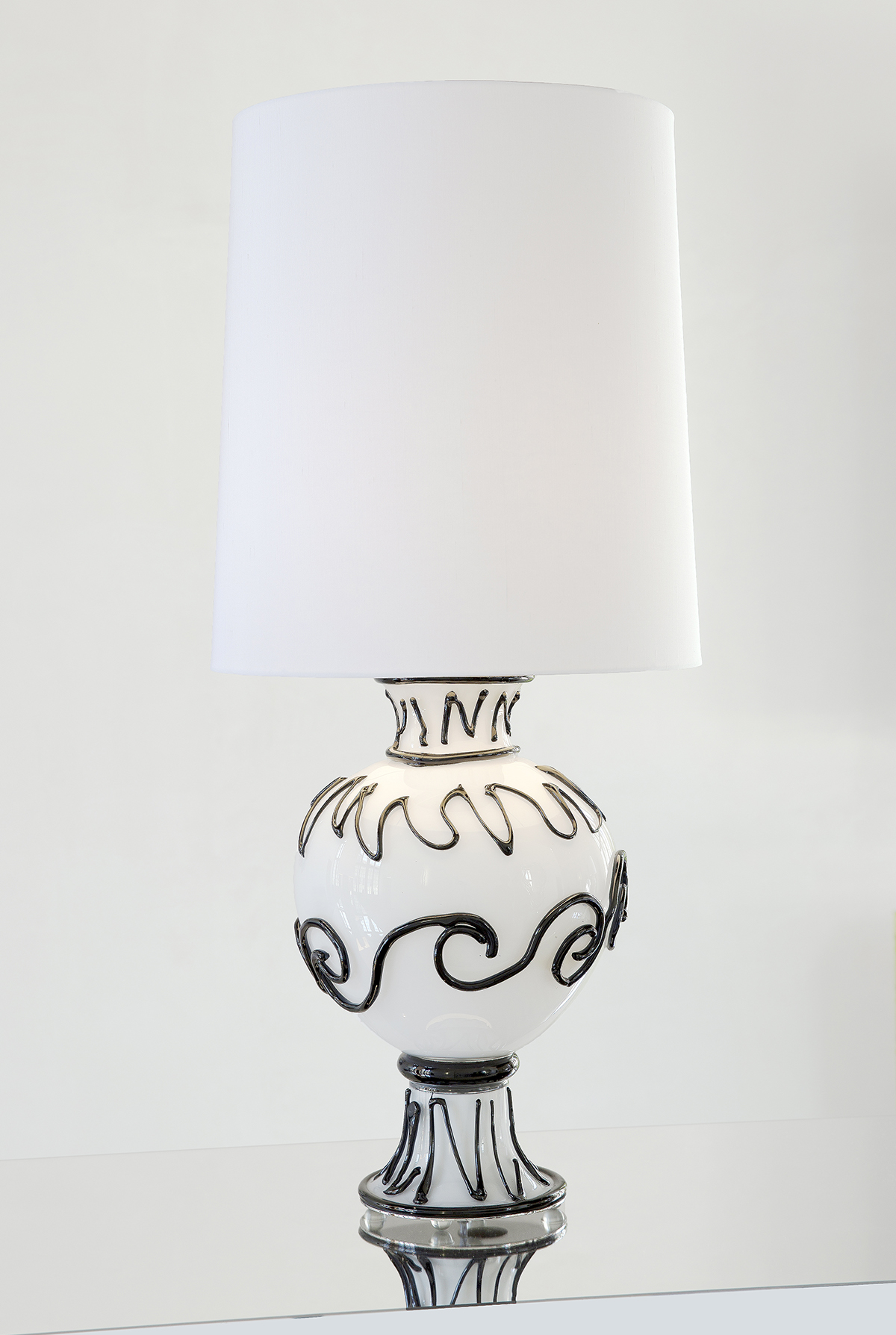 2. MB Table Lamp 'Greek'