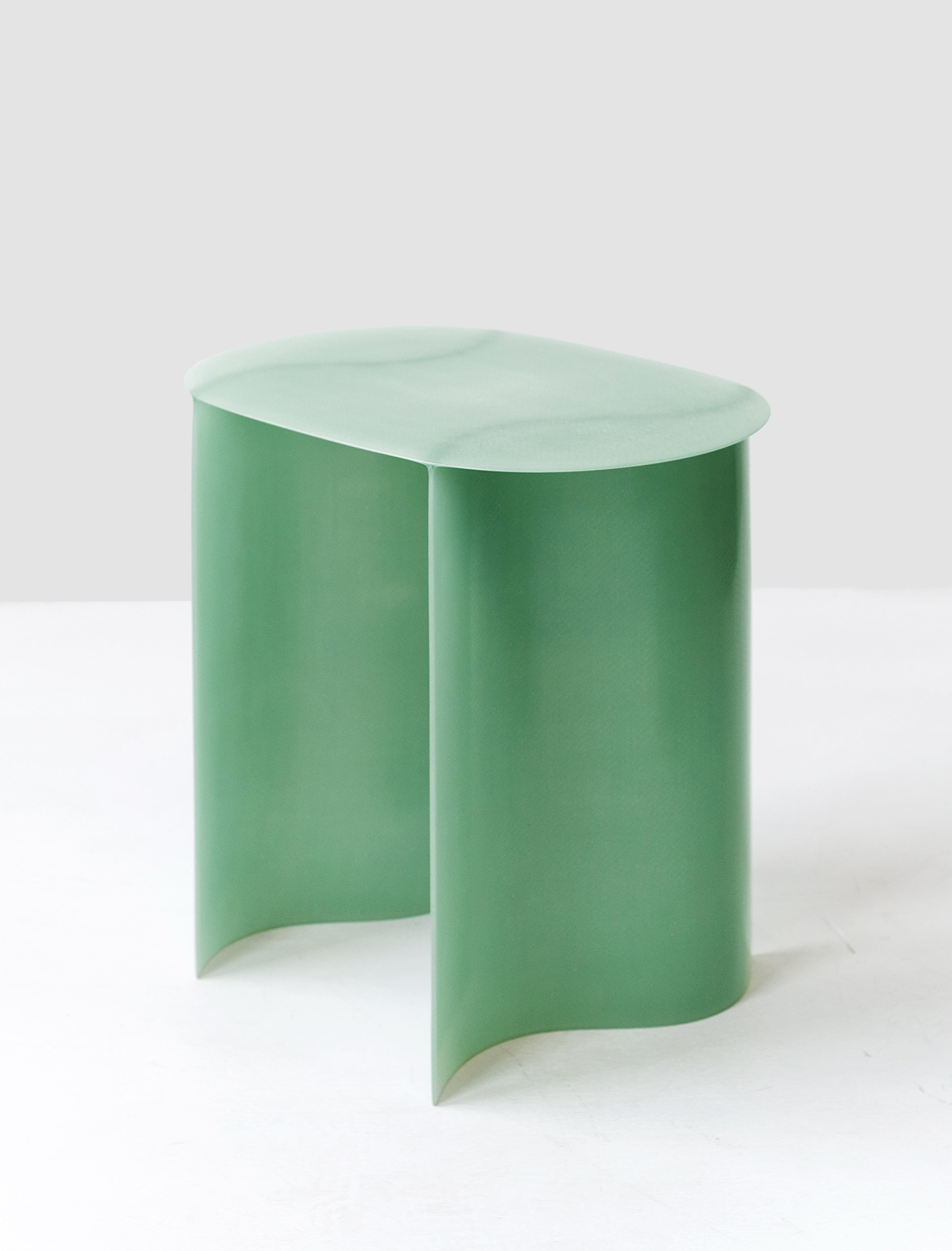 Gosserez_Lukas Cober New Wave stool in hand-layered fibre glass and resin (8)