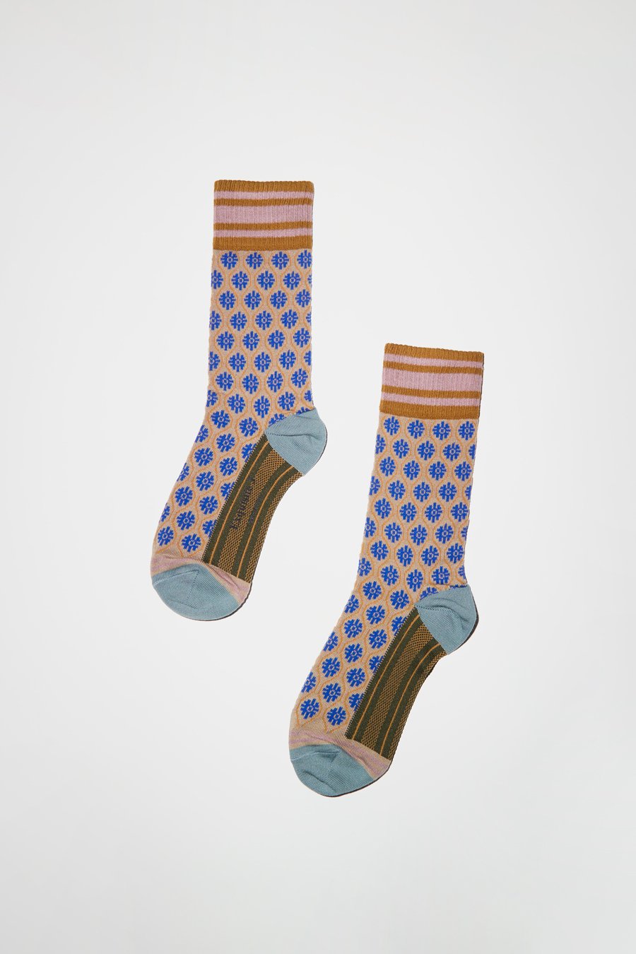 Exquisite-J-Flower-Socks-Beige-and-Blue_01_1000x