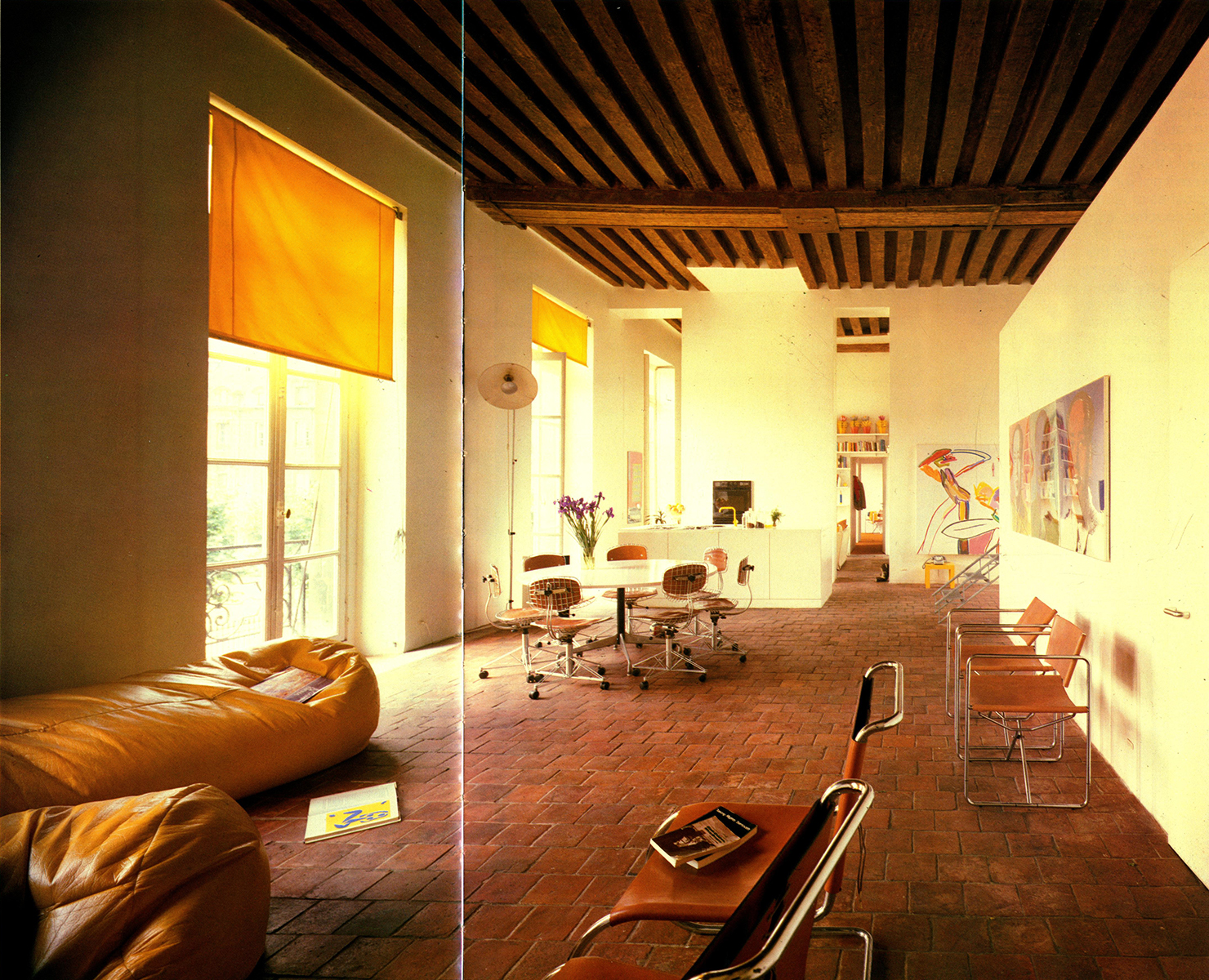 INTERIORS IN COLOR13