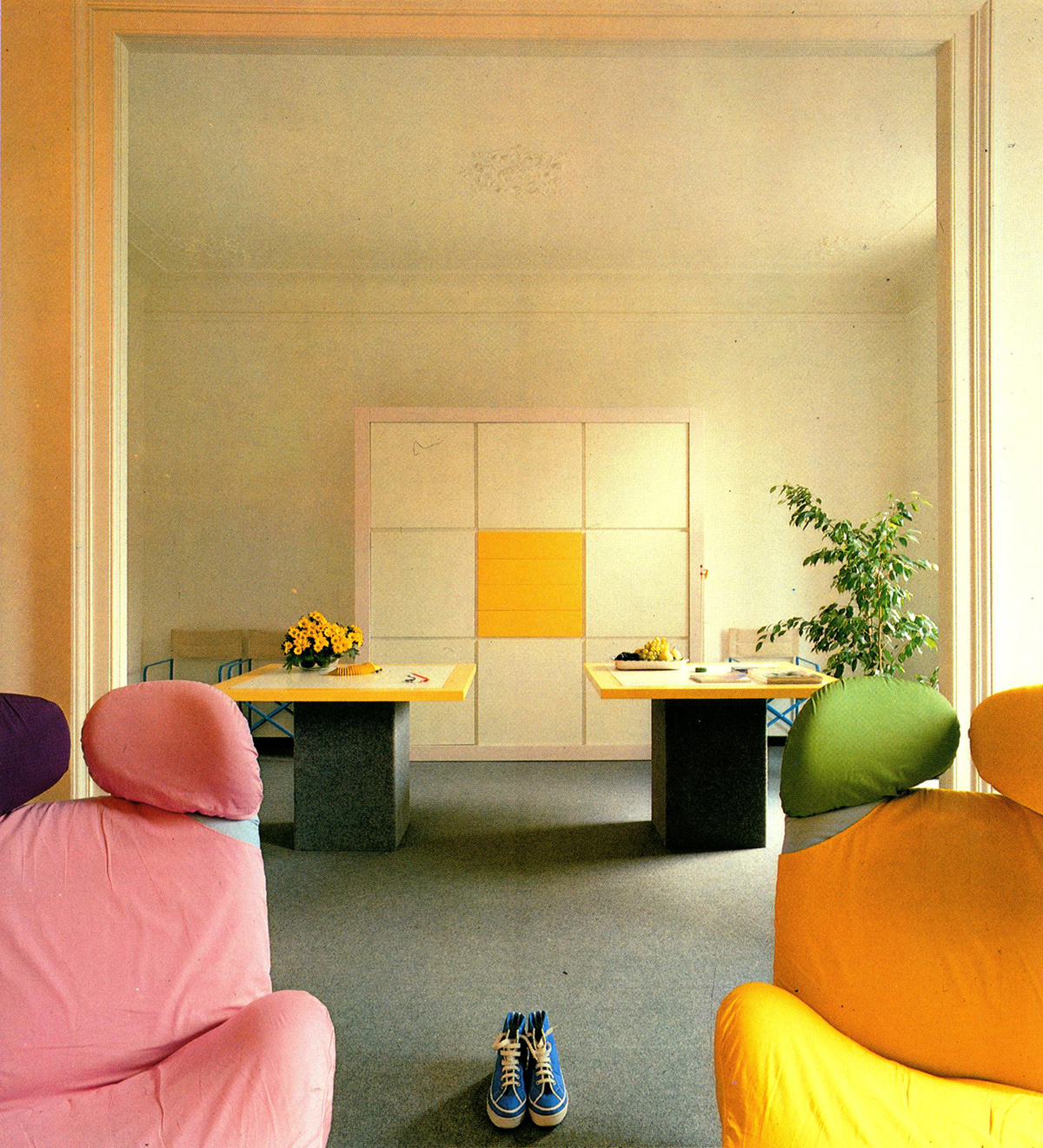 INTERIORS IN COLOR6