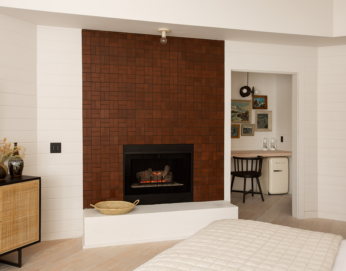 Premier King Fireplace - Shade Degges