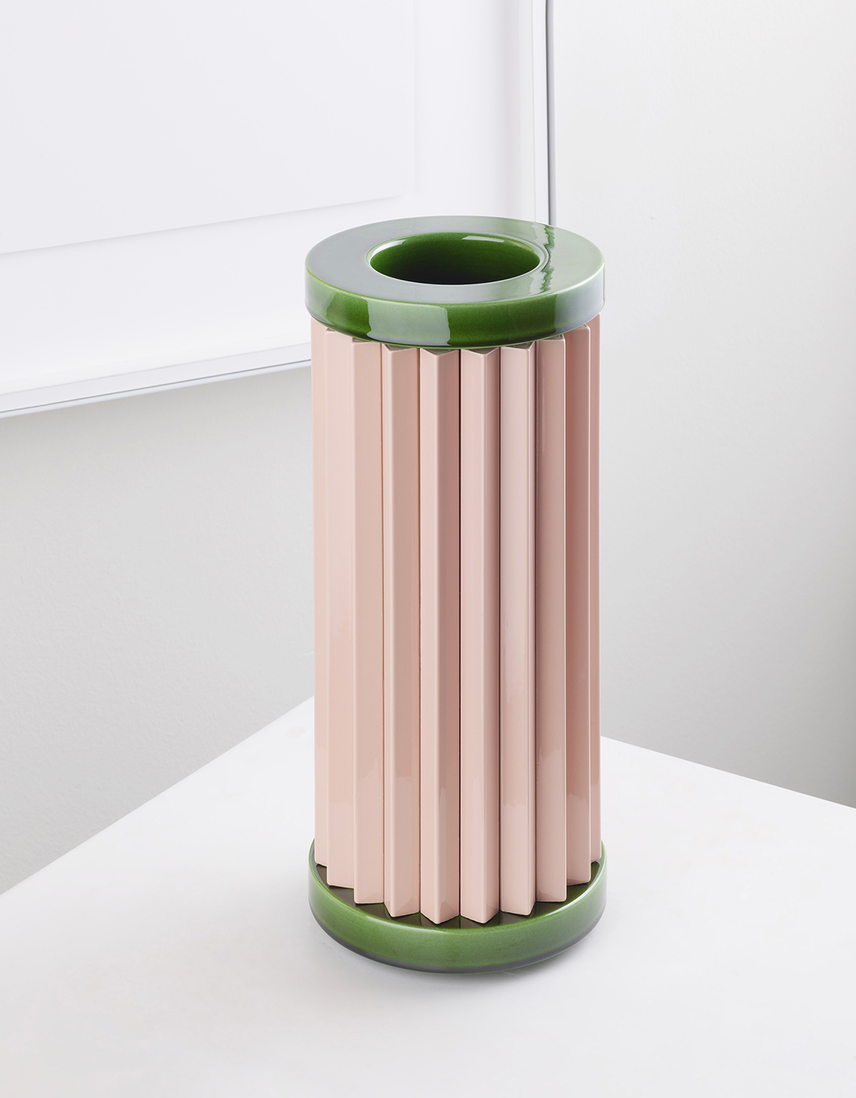 7781_z_Rombini_Vase_A_Glossy_Vert_Rose_02_z