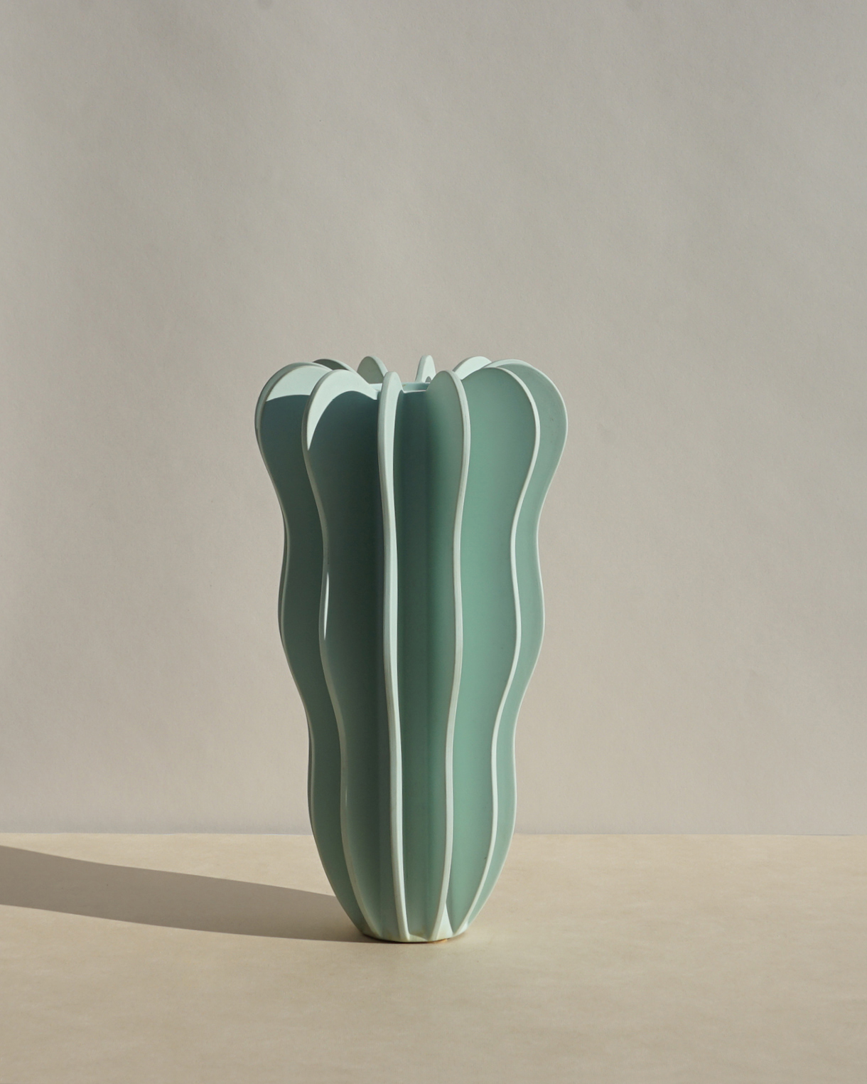 pia_tornell-_rorstrand-_sweden-_1996-_vase_model_adjusted_1