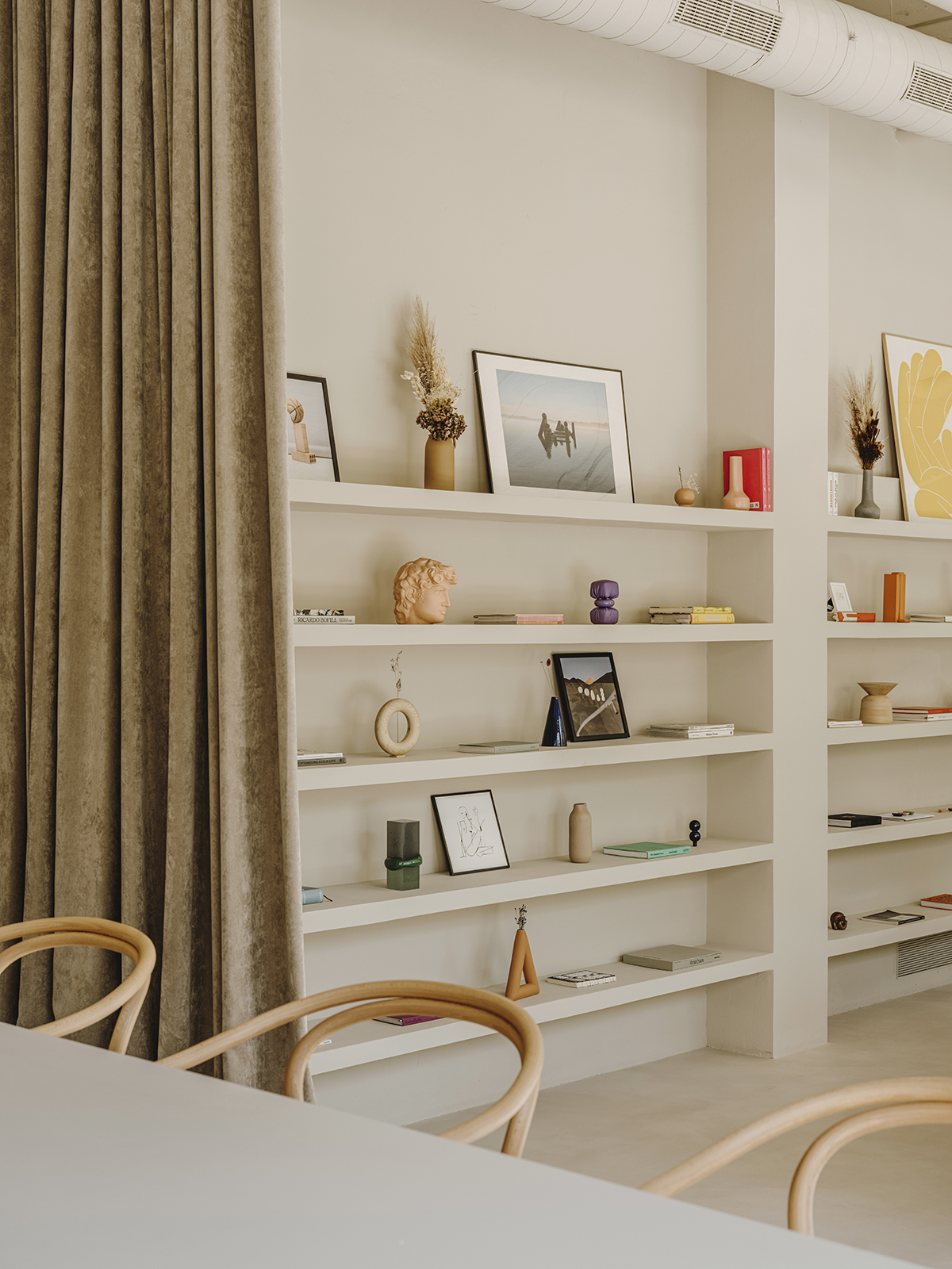 Isern Serra Six N. Five interior