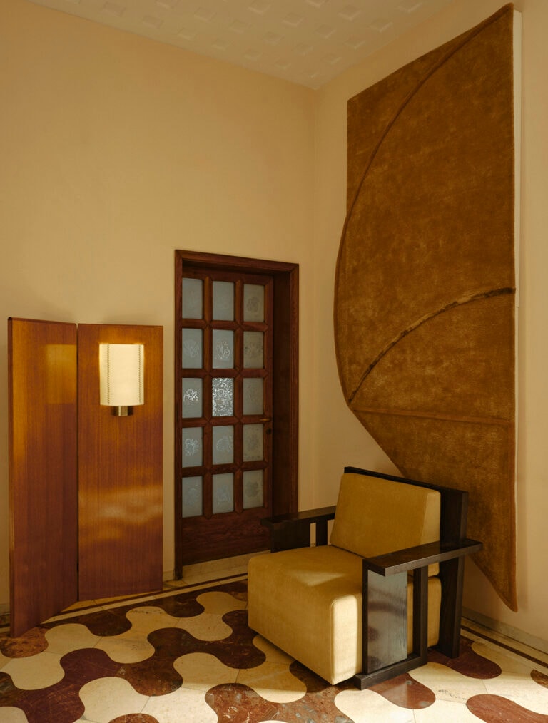 A Modernist Villa Outside Milan Provided the Backdrop for This Stellar ...