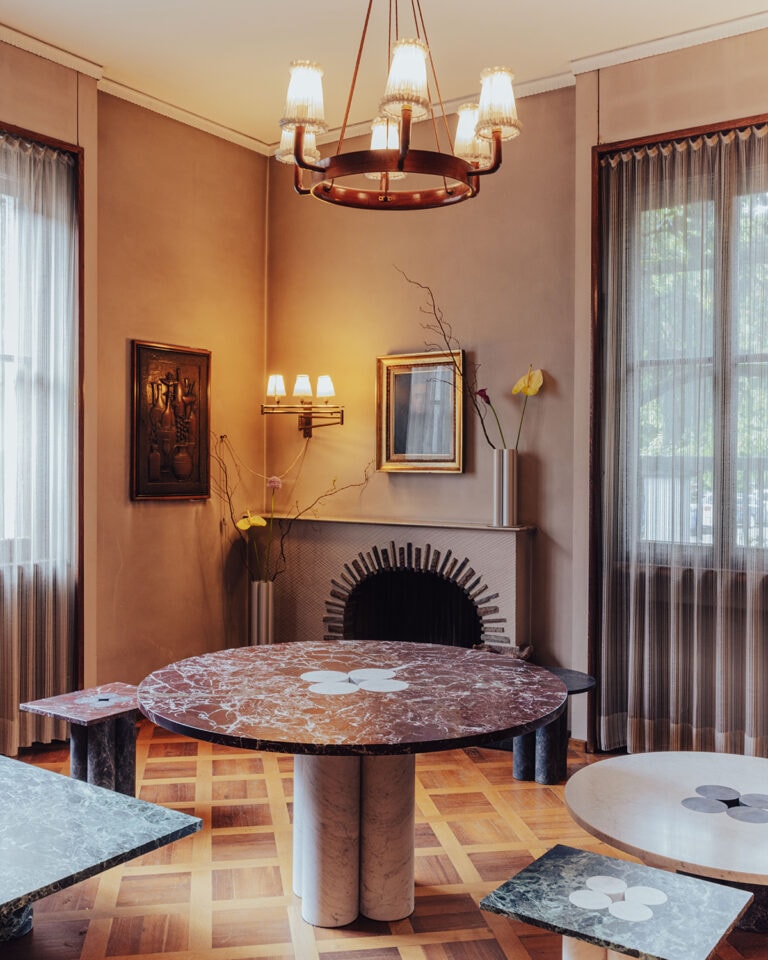 A Modernist Villa Outside Milan Provided the Backdrop for This Stellar ...