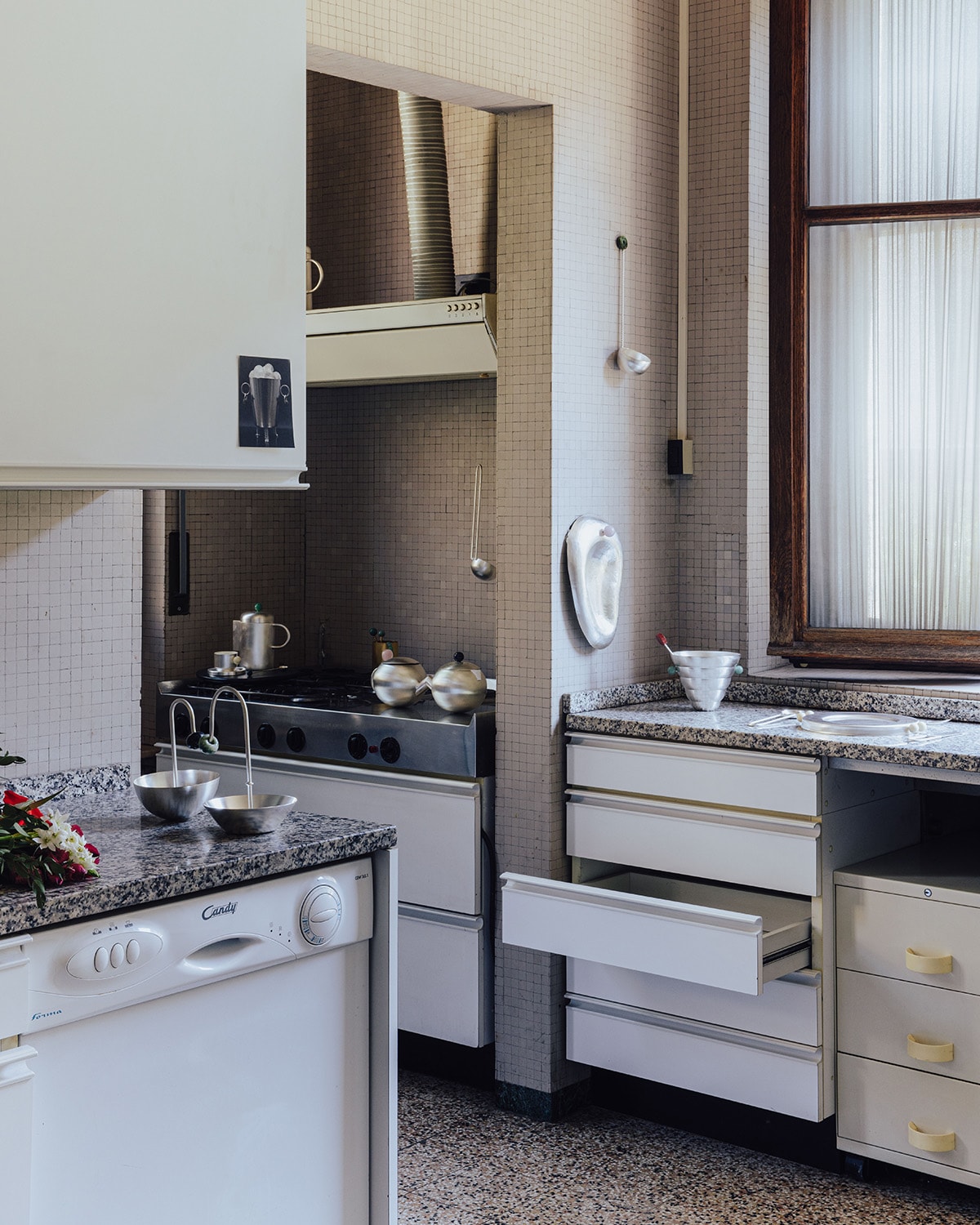 A Modernist Villa Outside Milan Provided the Backdrop for This Stellar ...